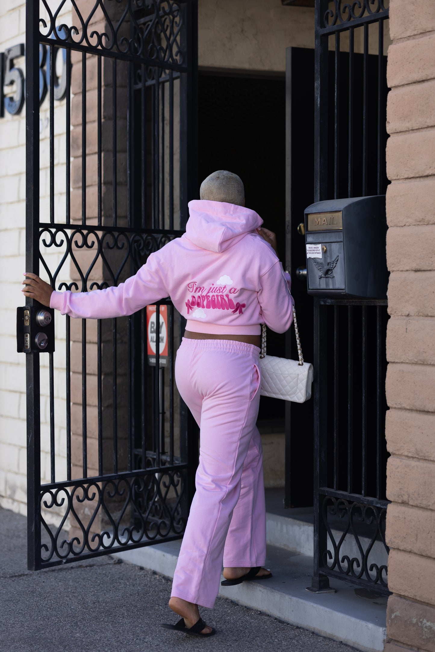 IM JUST A DG SUIT୨ৎ